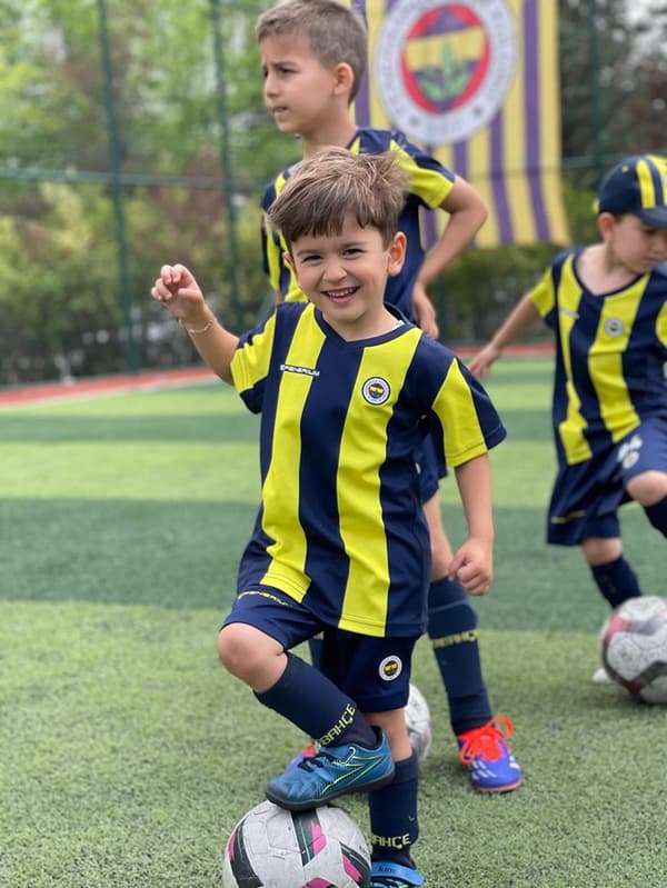 Fenerbahçe Futbol Okulu - Etimesgut - 23. Fotoğraf Fenerbahçe Futbol Okulu - Etimesgut - 23. Fotoğraf