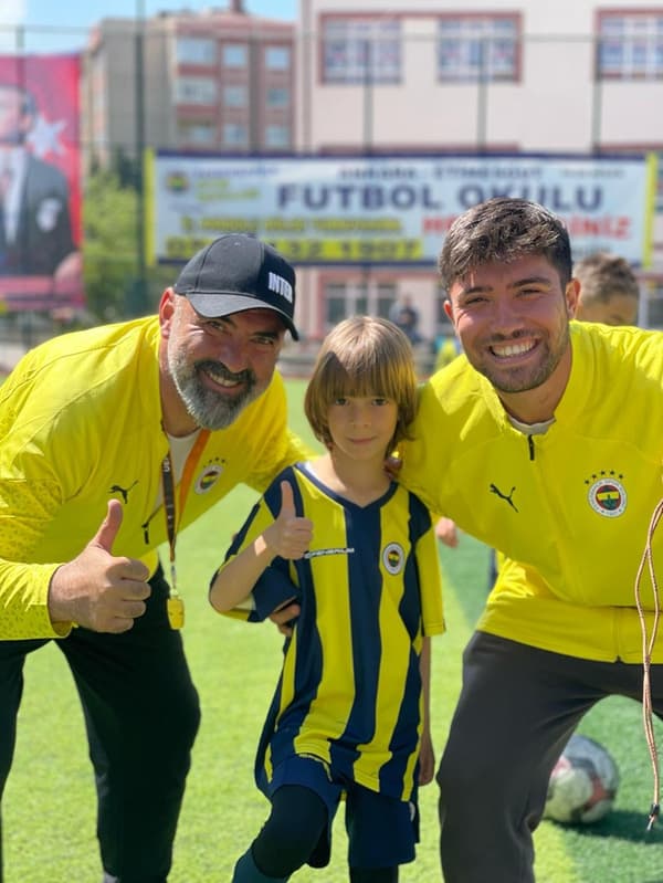 Fenerbahçe Futbol Okulu - Etimesgut - 3. Fotoğraf Fenerbahçe Futbol Okulu - Etimesgut - 3. Fotoğraf