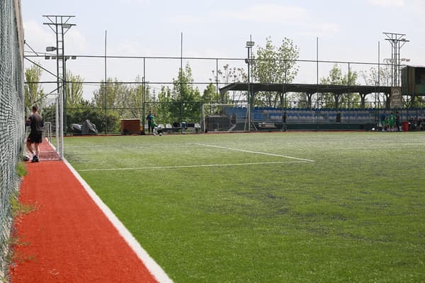 Aybesk Halı Saha - 7. Fotoğraf Aybesk Halı Saha - 7. Fotoğraf