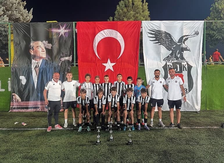 Beşiktaş Çayyolu Futbol Okulu - 4. Fotoğraf
