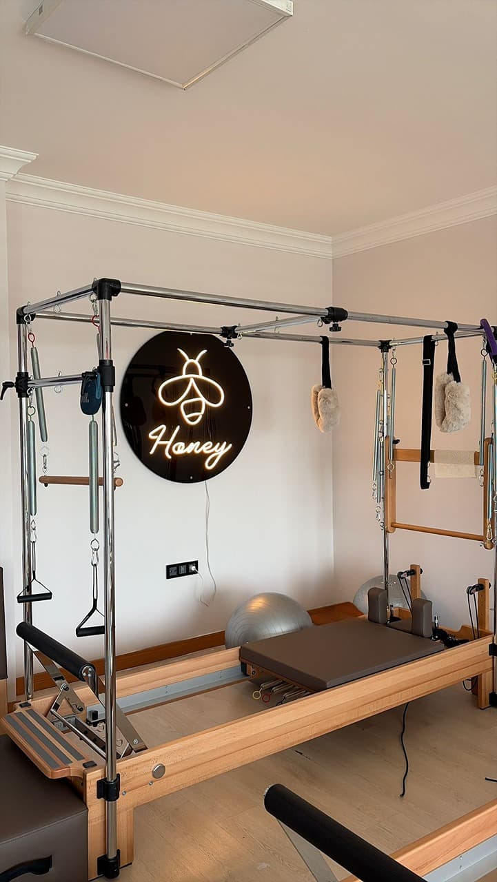 Honey Pilates  - Elvankent Pilates Reformer Salonları - 3. Fotoğraf