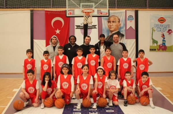 Hidayet Türkoğlu Basketbol Akademisi - Batıkent - 2. Fotoğraf Hidayet Türkoğlu Basketbol Akademisi - Batıkent - 2. Fotoğraf