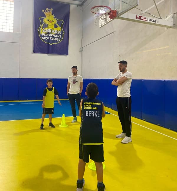 Fenerbahçe Spor Okulları - Batıkent - 15. Fotoğraf Fenerbahçe Spor Okulları - Batıkent - 15. Fotoğraf