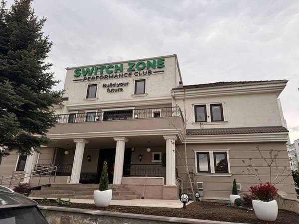 Switch Zone Performance Club - 5. Fotoğraf