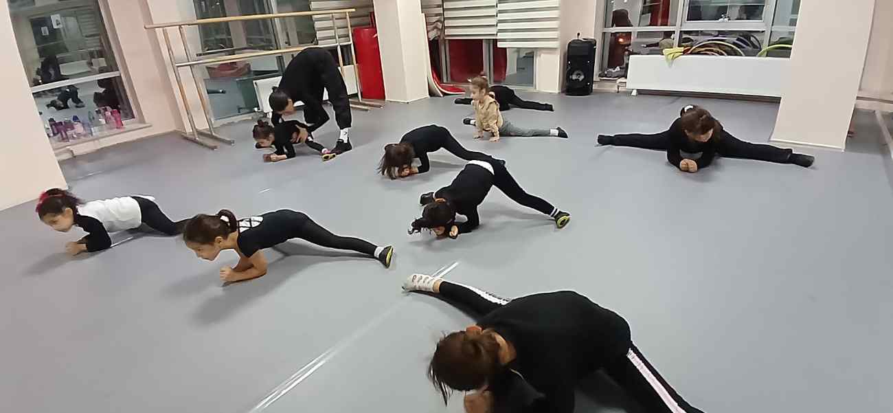 Demiurk Sanat Akademi