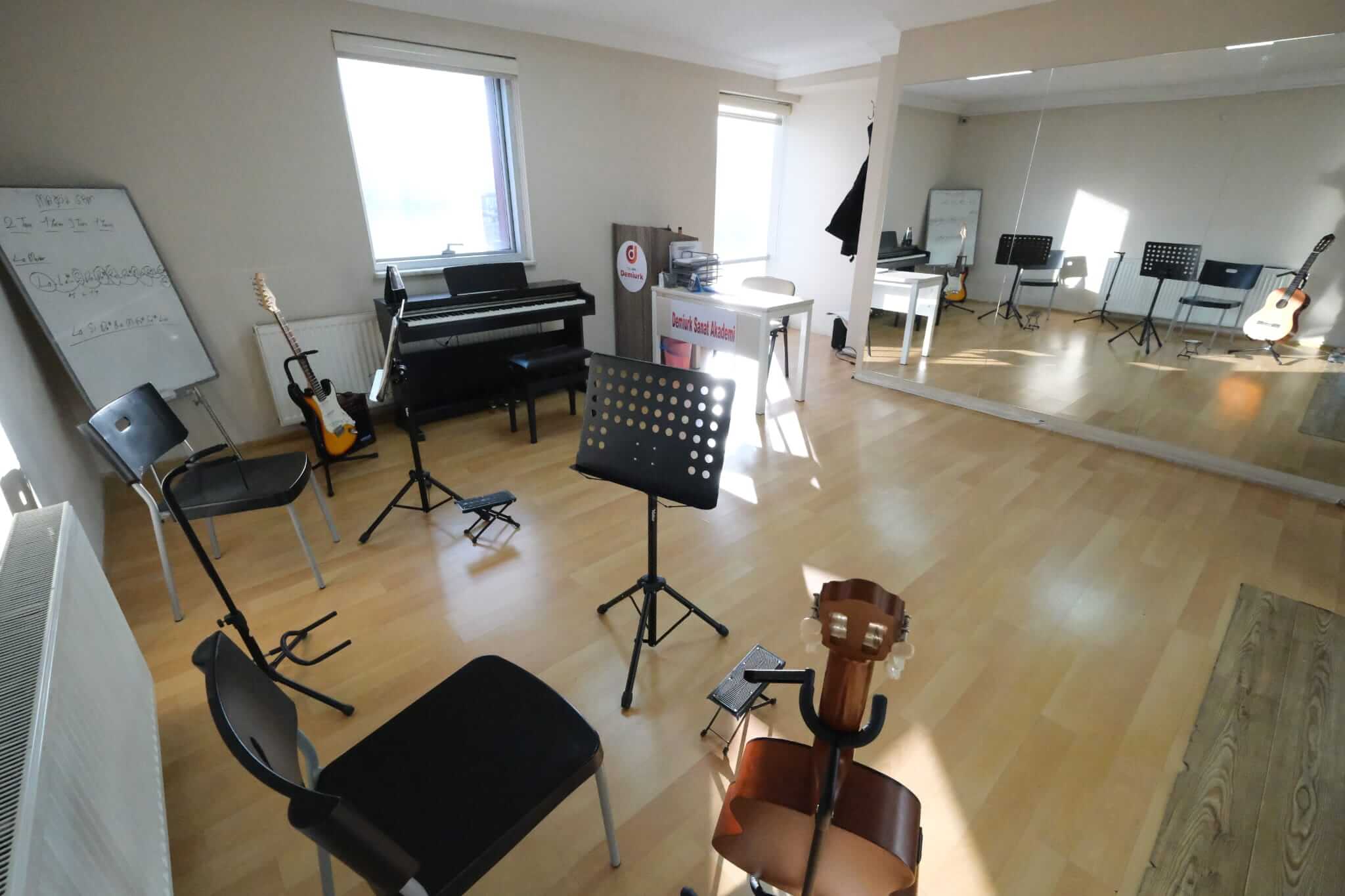 Demiurk Sanat Akademi