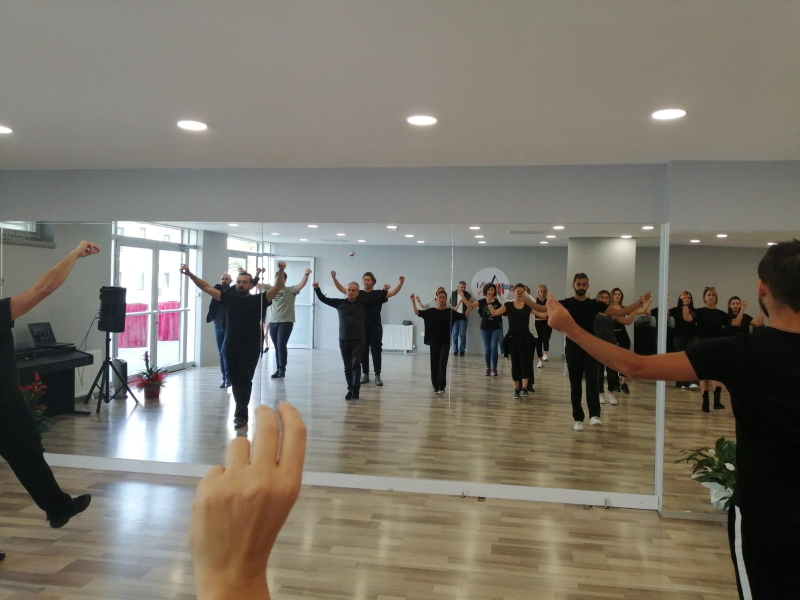 Adım Sanat ve Dans Okulu - Konutkent  Bale Kursları - 2. Fotoğraf