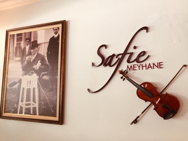 Safie Meyhane - 3. Fotoğraf