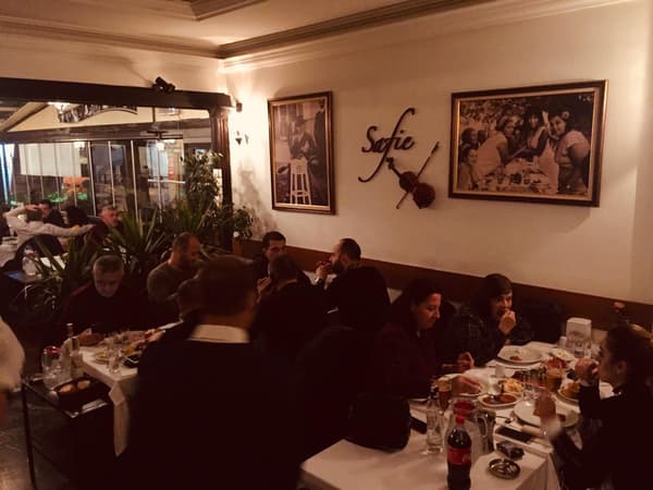 Safie Meyhane - 20. Fotoğraf