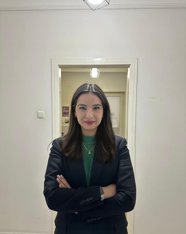 Uzman Diyetisyen Aylin Güngör - 1. Fotoğraf