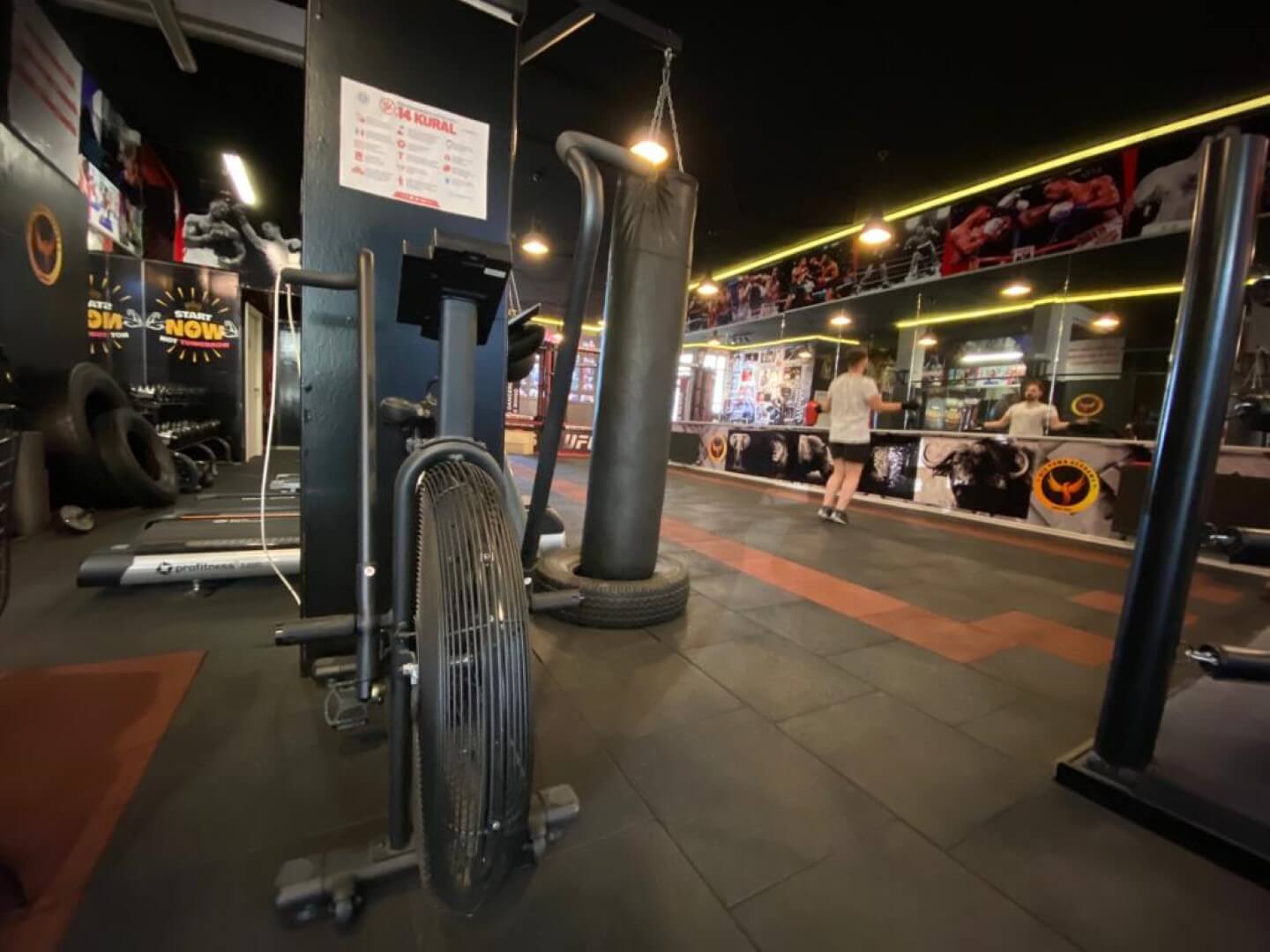 Big Town Academy - Çetin Emeç Mekanları - 3. Fotoğraf