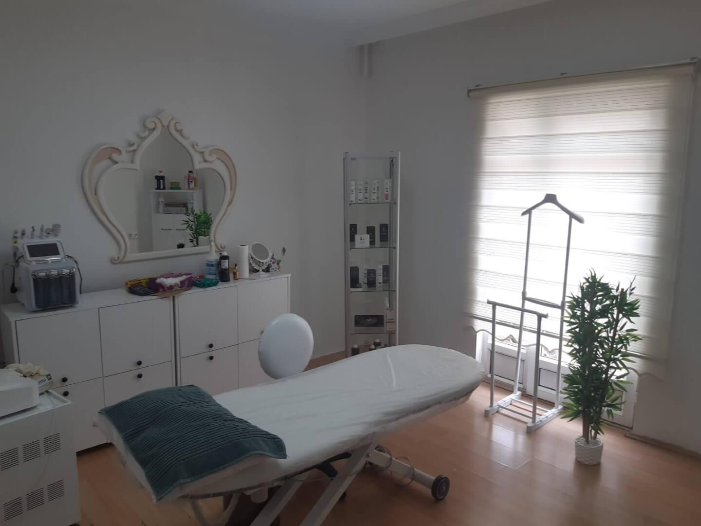 Beauty Beyond Güzellik Salonu - Kızılay  Kaş Tasarımı Salonları - 2. Fotoğraf