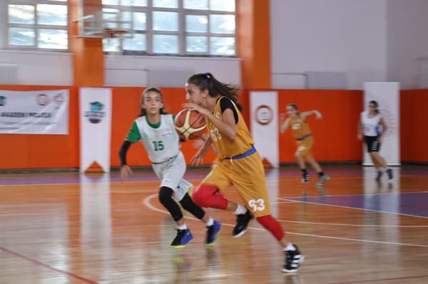 Mehmet Emin Resulzade Spor Kulübü - 4. Fotoğraf