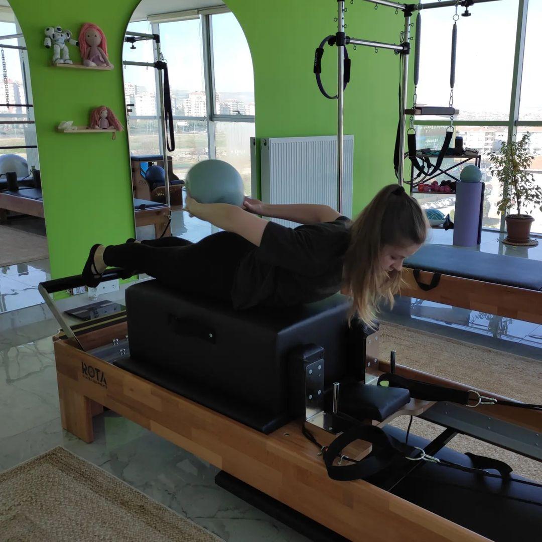 Fizyo Akay Pilates - Batıkent Aletli Pilates Salonları - 2. Fotoğraf