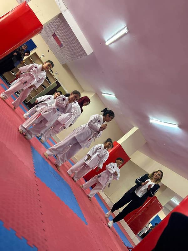 Güneş Karate Do Spor Kulübü - 33. Fotoğraf Güneş Karate Do Spor Kulübü - 33. Fotoğraf