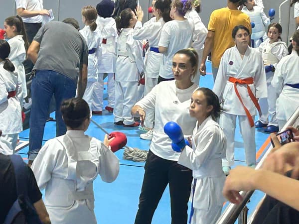 Güneş Karate Do Spor Kulübü - 18. Fotoğraf Güneş Karate Do Spor Kulübü - 18. Fotoğraf