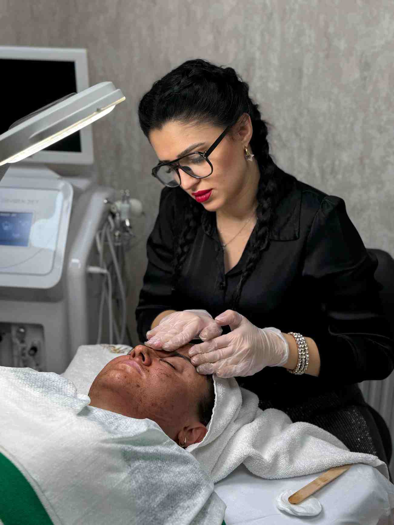 Rabia Kanmaz Saç Tasarım ve Güzellik Merkezi - 4. Fotoğraf