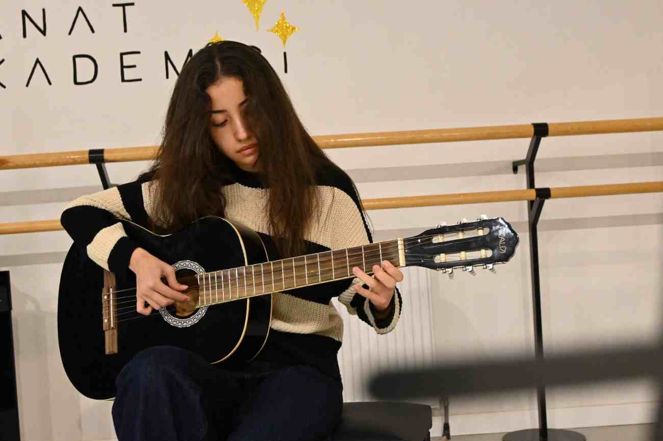 Lamia Dans ve Sanat Akademi - Demetevler Bachata Kursları - 4. Fotoğraf