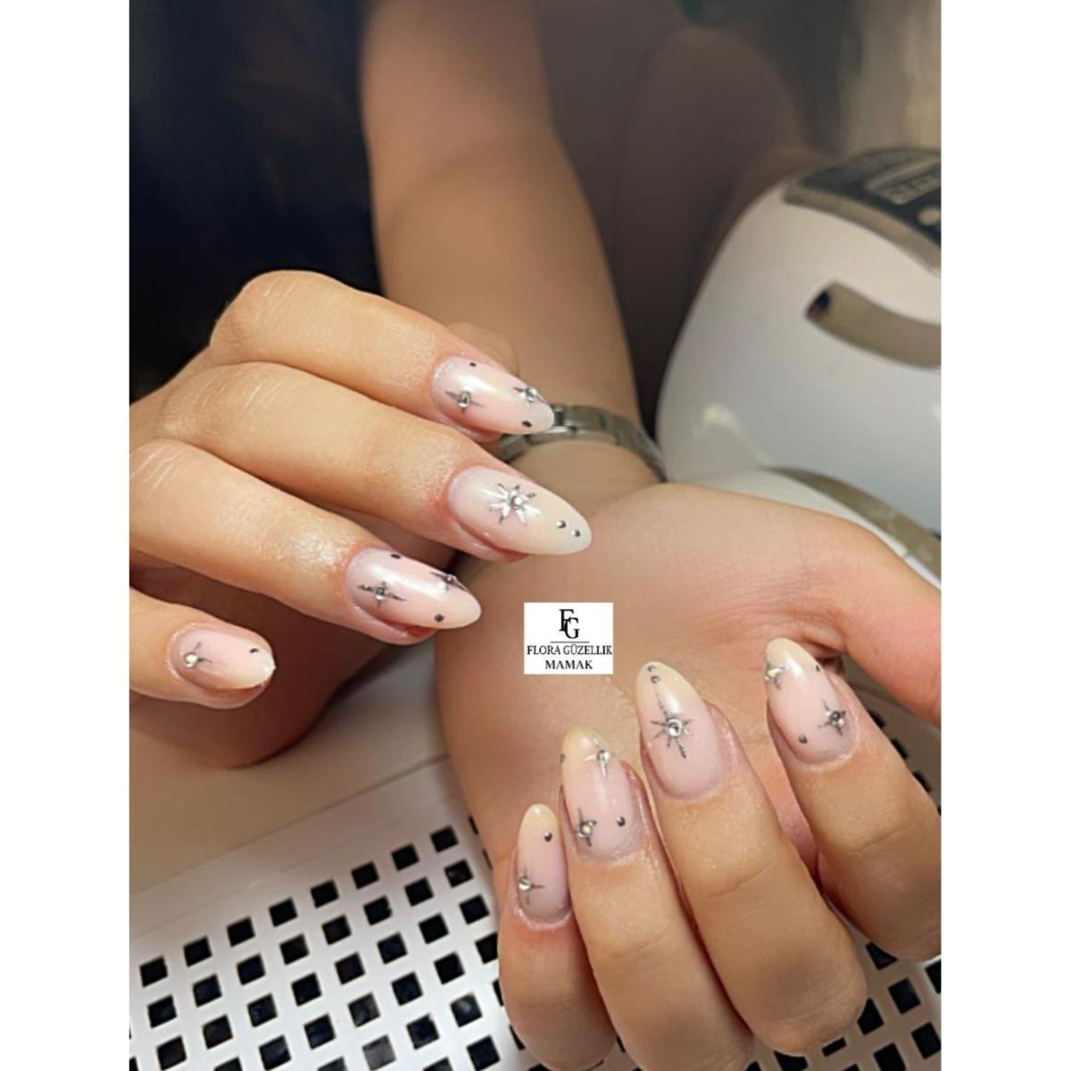 Flora Güzellik - Dikimevi Cilt Yenileme - 4. Fotoğraf