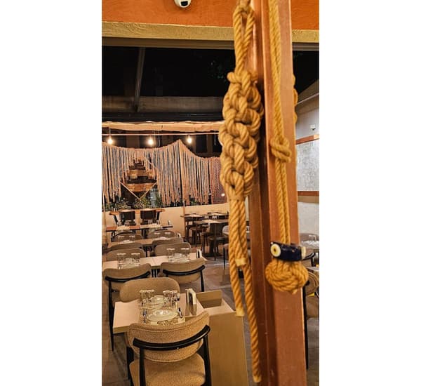 Patron Şapkalı Meyhane - 20. Fotoğraf