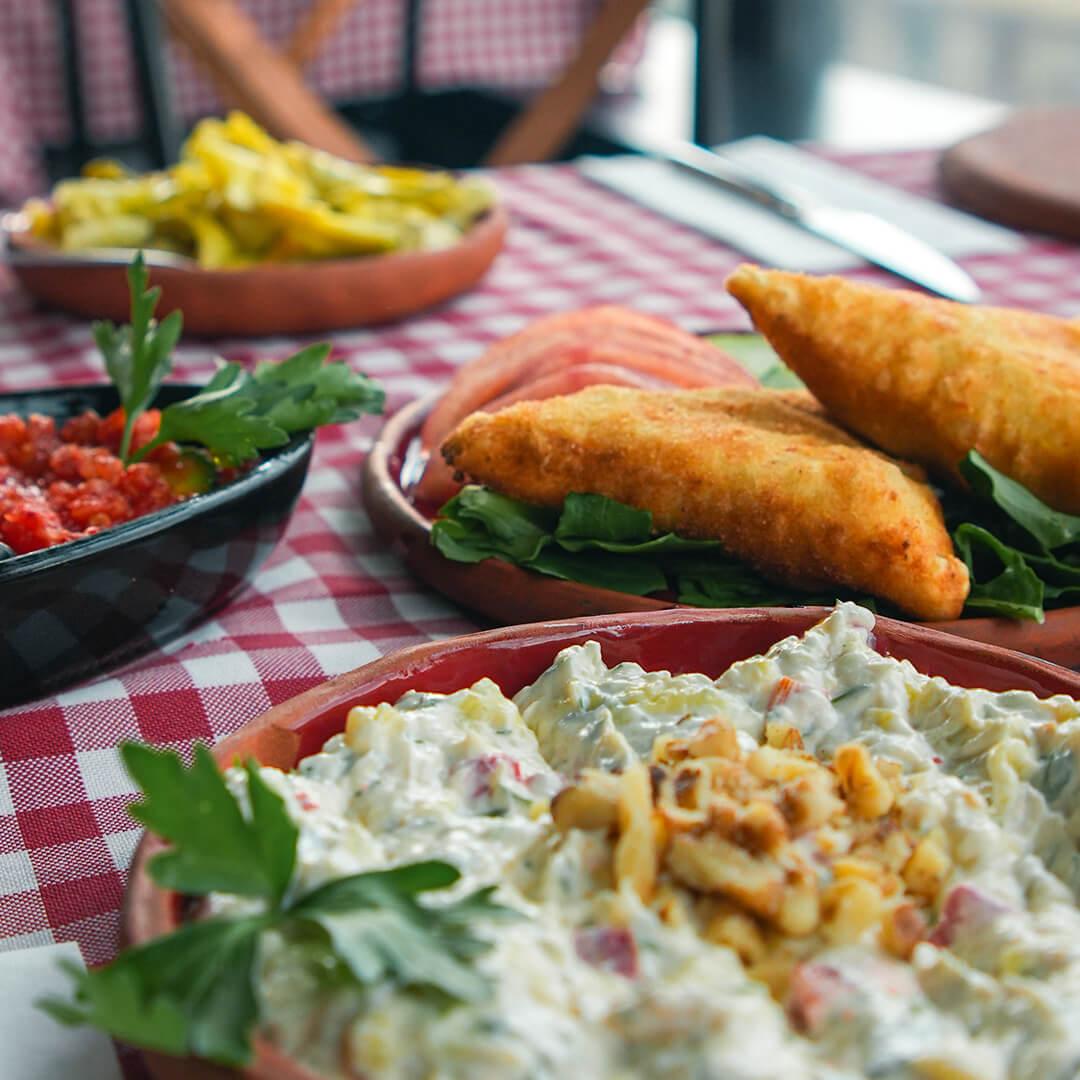 Meyhane Müjgan Teras - Seyranbağları  Alkollü Mekanlar - 3. Fotoğraf