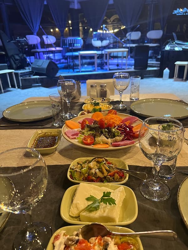 Mango Garden İs Sahne  - 5. Fotoğraf