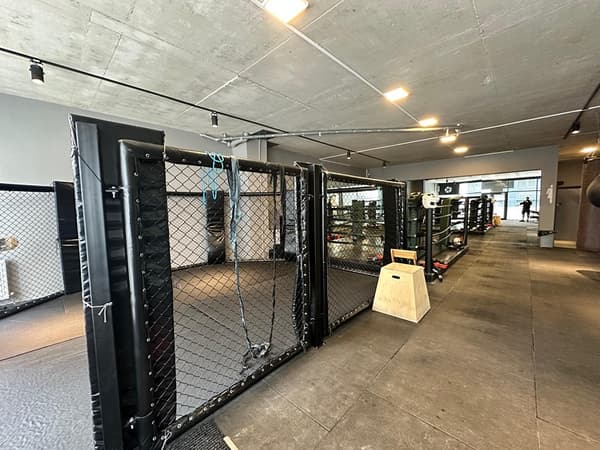 Red Gym Fight - 1. Fotoğraf Red Gym Fight - 1. Fotoğraf